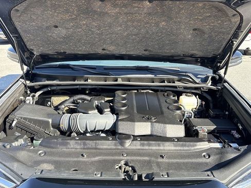 Used 2024 Toyota 4Runner TRD Off-Road Premium image 30