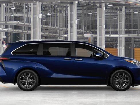 New 2026 Toyota Sienna Platinum image 12