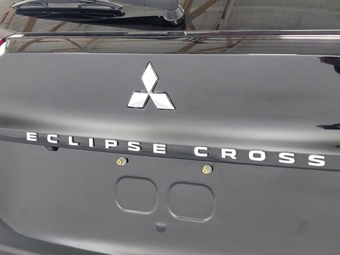 Used 2024 Mitsubishi Eclipse Cross LE image 10