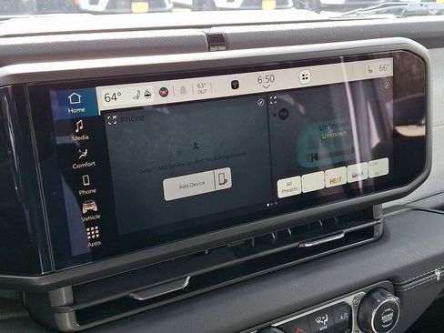 Certified 2025 Jeep Wrangler Unlimited Sahara w/ Safety Group image 17