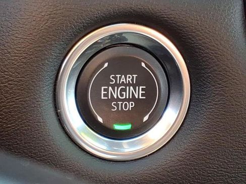 Used 2025 GMC Canyon Elevation image 20