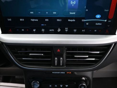 Used 2025 Ford Escape Platinum image 17