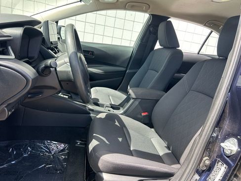 Used 2023 Toyota Corolla LE FWD image 4