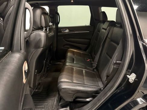 Used 2017 Jeep Grand Cherokee Overland AWD/4WD image 35