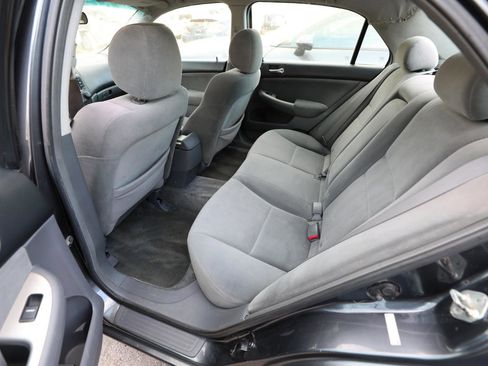 Used 2005 Honda Accord EX image 12