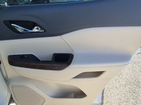 Used 2021 GMC Acadia Denali w/ Denali Ultimate Package image 16