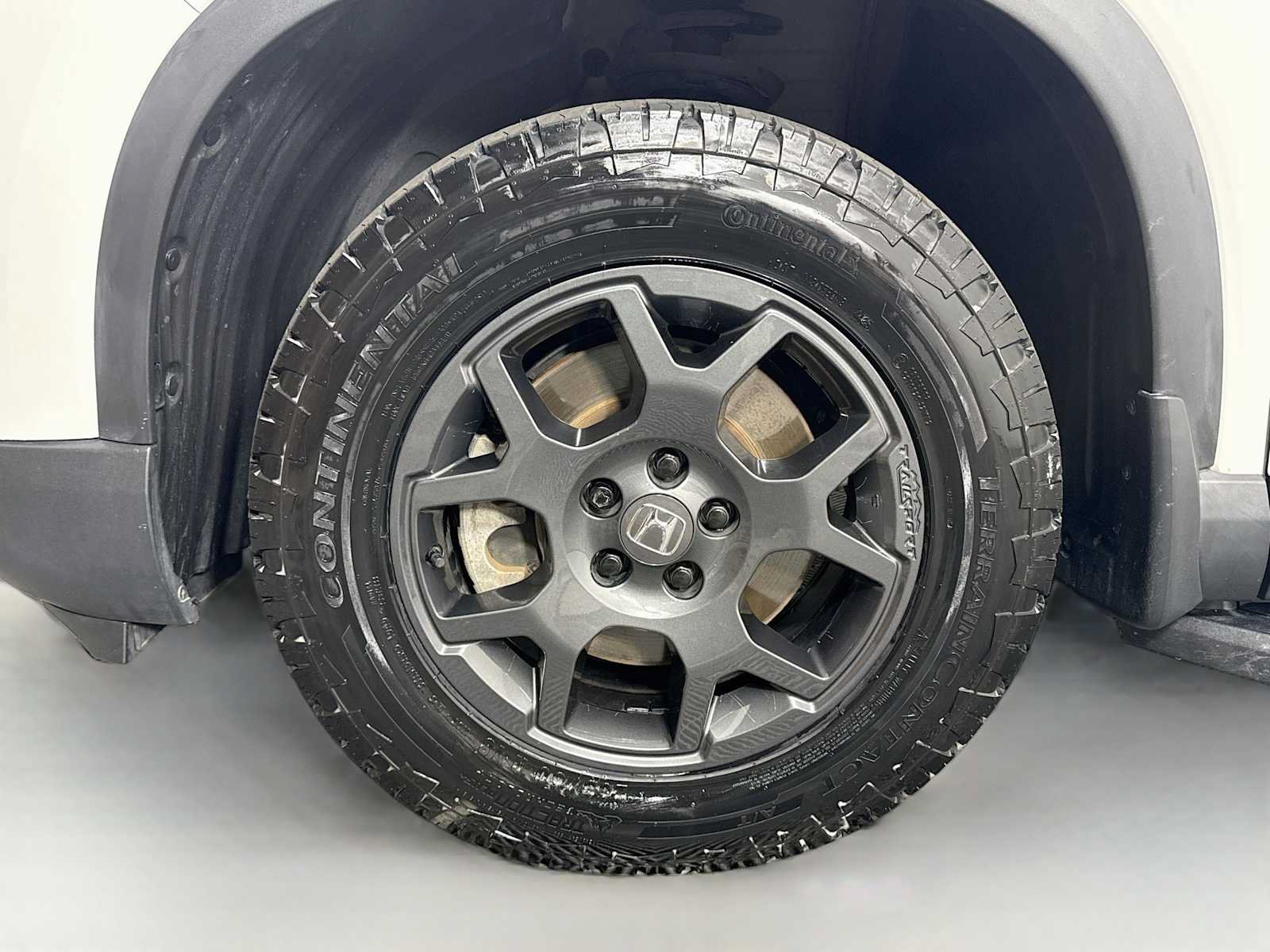 Certified 2024 Honda Pilot TrailSport image 32