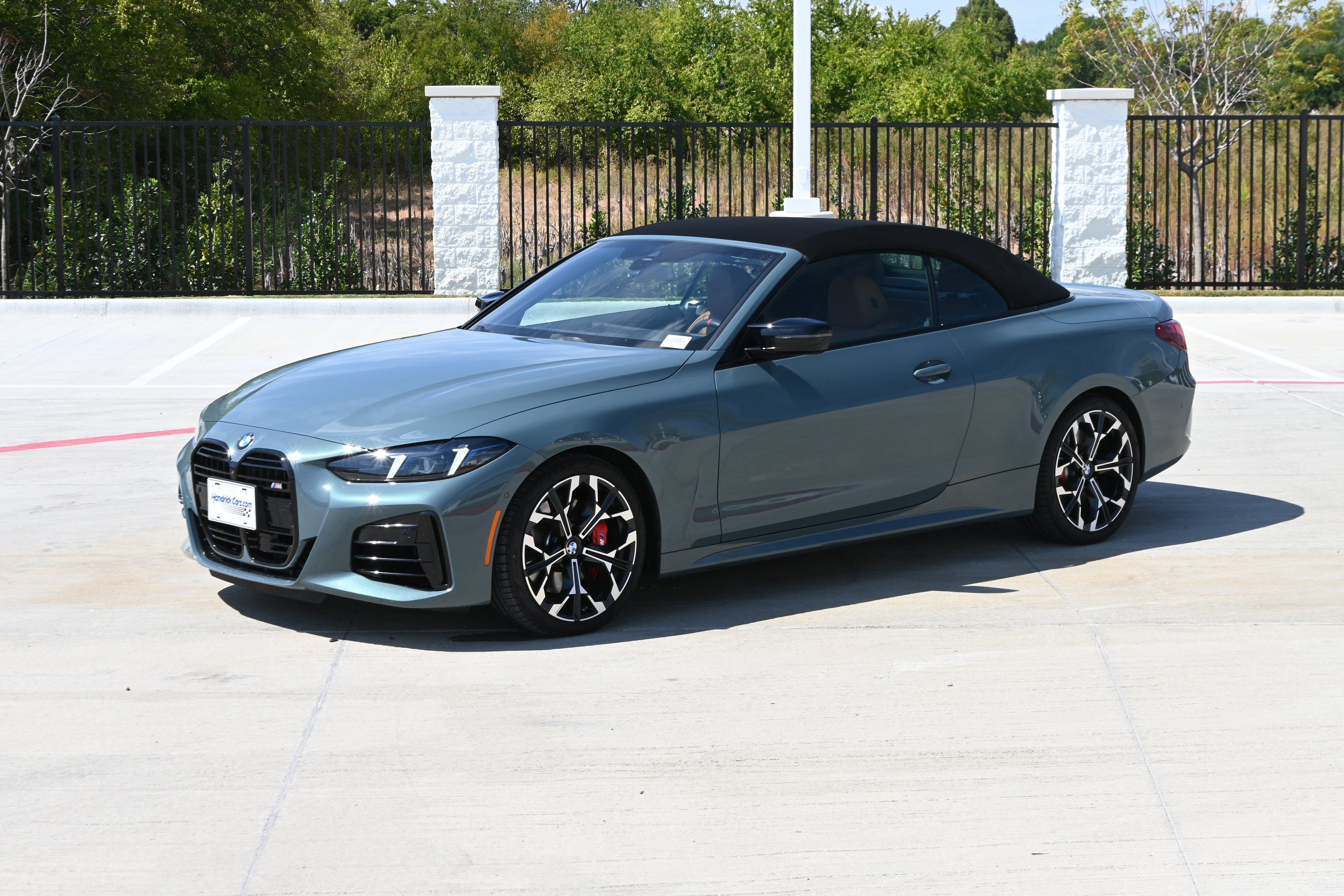 Used 2026 BMW M440i Convertible w/ Premium Package RWD image 10