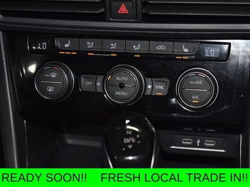 Used 2023 Volkswagen Jetta SE FWD image 29