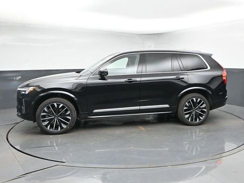 New 2026 Volvo XC90 T8 Plus w/ Protection Package Premier AWD/4WD image 6