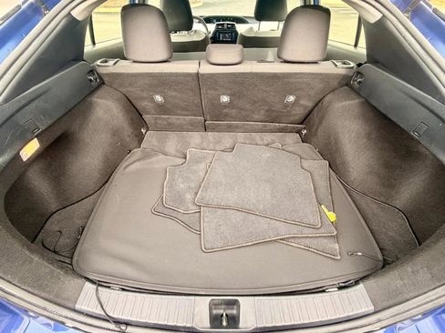 Used 2016 Toyota Prius Two image 7