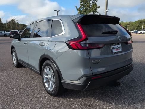Used 2025 Honda CR-V EX image 4
