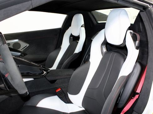 Used 2023 Chevrolet Corvette Z06 image 18