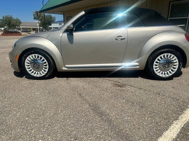 Used 2013 Volkswagen Beetle 2.5 FWD image 15