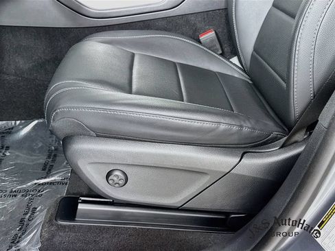 Used 2023 Mercedes-Benz GLS 450 4MATIC w/ AMG Line Exterior image 26