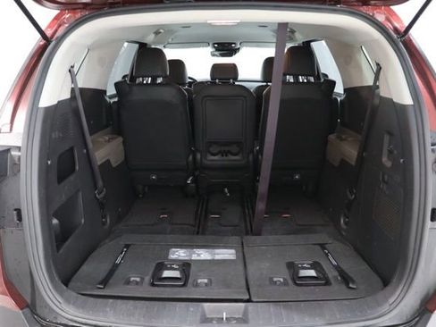 Used 2025 Kia Carnival FWD image 35