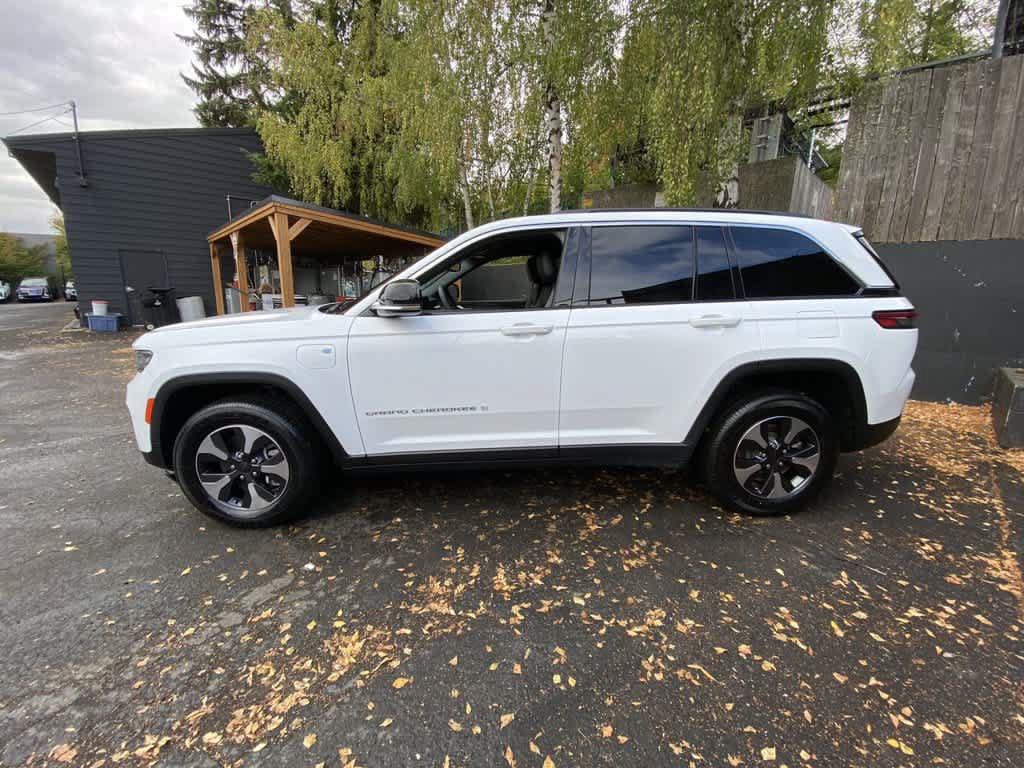 Used 2024 Jeep Grand Cherokee Limited 4xe AWD/4WD image 3