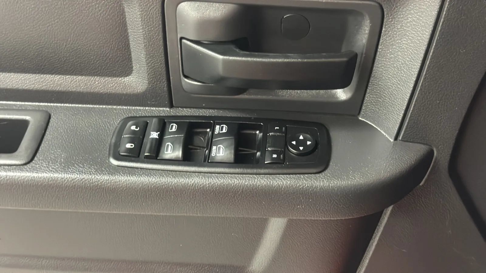 Used 2012 RAM 1500 Express RWD image 15
