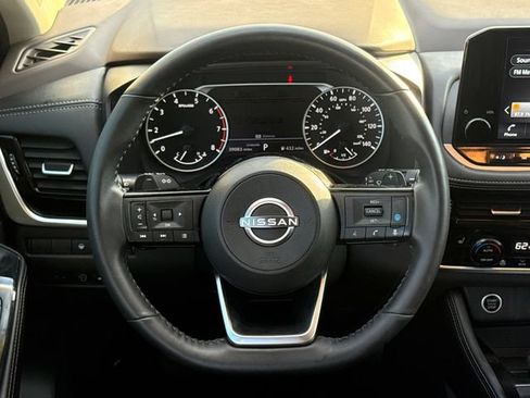 Used 2023 Nissan Rogue SL w/ SL Premium Package FWD image 14