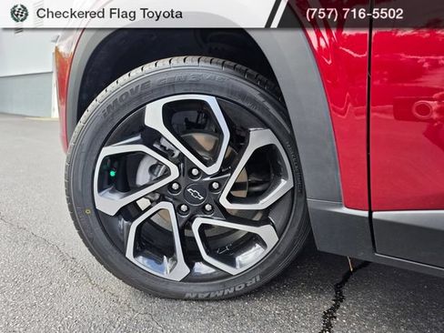 Used 2024 Chevrolet Trax RS w/ Sunroof Package FWD image 13