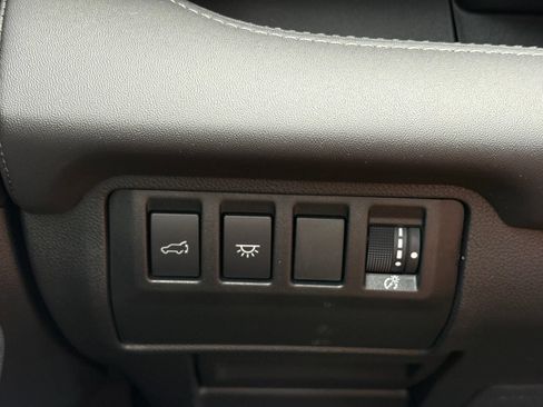 Certified 2025 Subaru Ascent Limited w/ Popular Package #2 AWD/4WD image 17