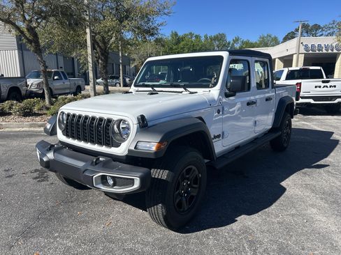 New 2026 Jeep Gladiator Sport image 3