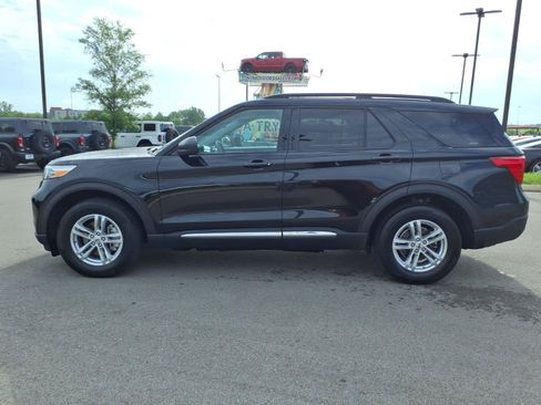 Certified 2023 Ford Explorer XLT AWD/4WD image 6