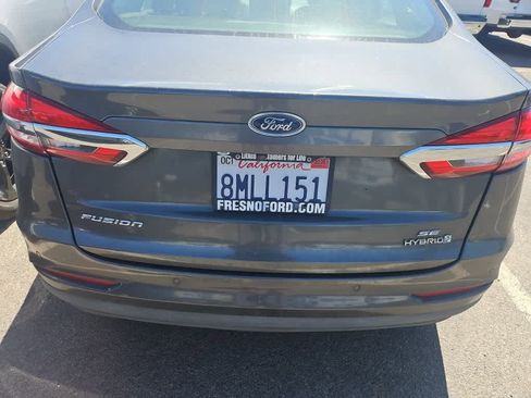 Used 2019 Ford Fusion SE FWD image 8