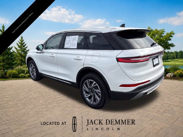 Used 2023 Lincoln Corsair AWD w/ Equipment Group 101A image 4