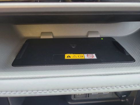 Used 2023 Toyota Highlander Limited image 23