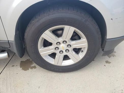 Used 2011 Chevrolet Traverse LT FWD image 23