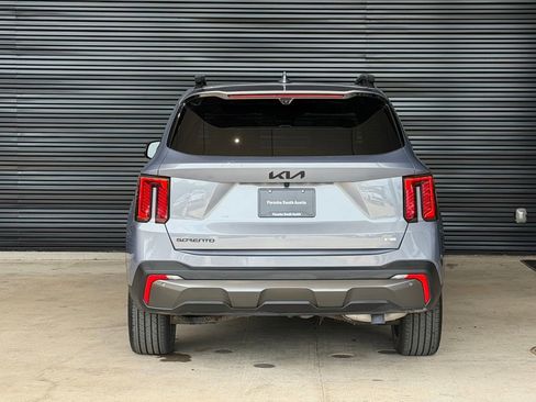 Used 2025 Kia Sorento SX Prestige AWD/4WD image 9