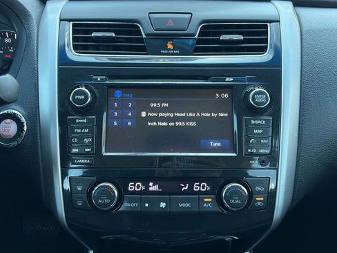 Used 2013 Nissan Altima 2.5 SL w/ Technology Pkg FWD image 18