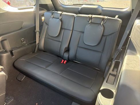 Used 2023 Ford Explorer XLT w/ Equipment Group 202A image 11