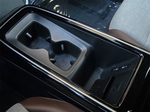 Certified 2023 Volkswagen ID.4 Pro image 17