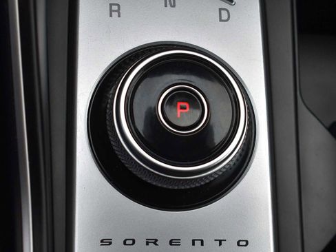 Used 2023 Kia Sorento EX image 24