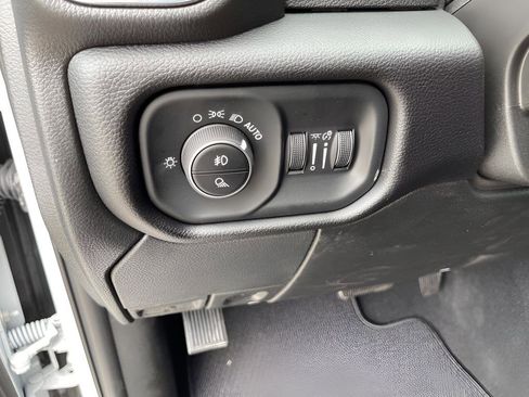 Used 2024 RAM 2500 Laramie w/ Night Edition image 16