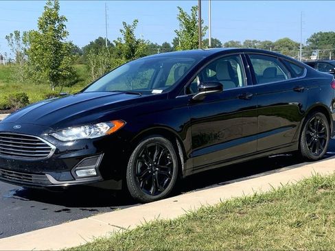 Used 2020 Ford Fusion SE w/ Equipment Group 151A FWD image 5