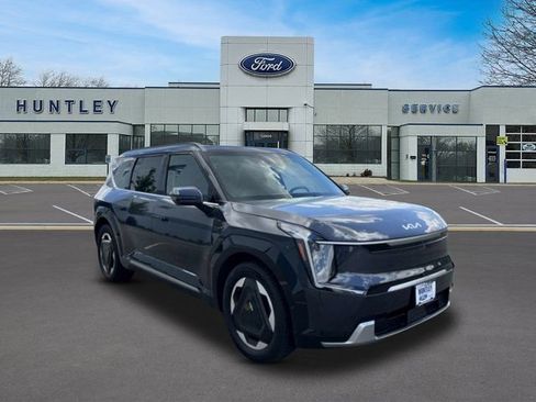 Used 2024 Kia EV9 Land AWD/4WD image 4