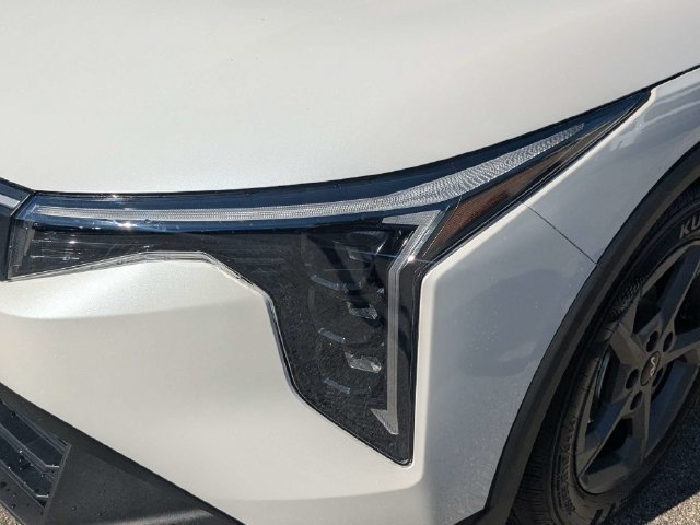 New 2026 Kia K4 FWD image 10