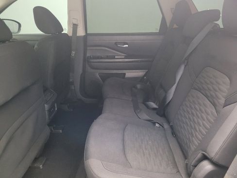 Used 2022 Nissan Pathfinder S image 18