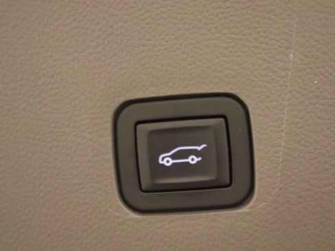 Used 2020 Chevrolet Traverse Premier w/ LPO, Floor Liner Package FWD image 20