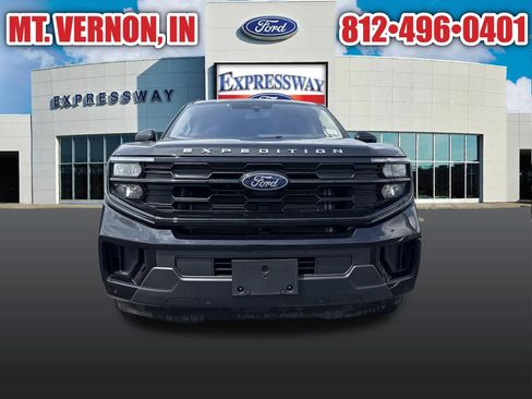Used 2025 Ford Expedition Active AWD/4WD image 11
