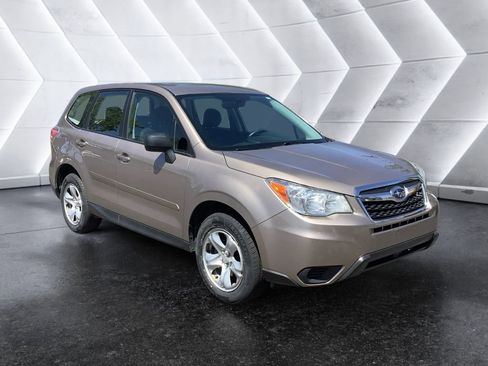 Used 2014 Subaru Forester 2.5i image 1