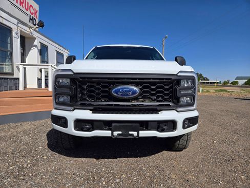 Used 2024 Ford F250 XL w/ STX Appearance Package AWD/4WD image 3