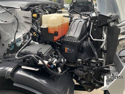 Used 2022 Ford F650 2WD Regular Cab Super Duty image 21