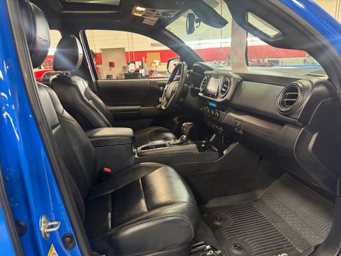 Used 2019 Toyota Tacoma TRD Pro AWD/4WD image 19