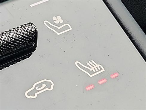 Used 2024 Porsche Cayenne Coupe image 29