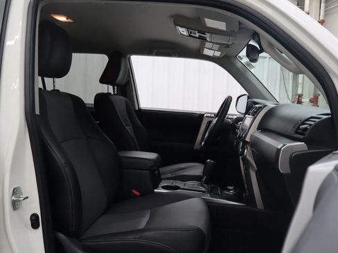 Used 2020 Toyota 4Runner SR5 Premium image 31