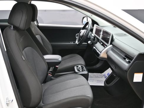 Used 2024 Hyundai Ioniq 5 SE RWD image 34
